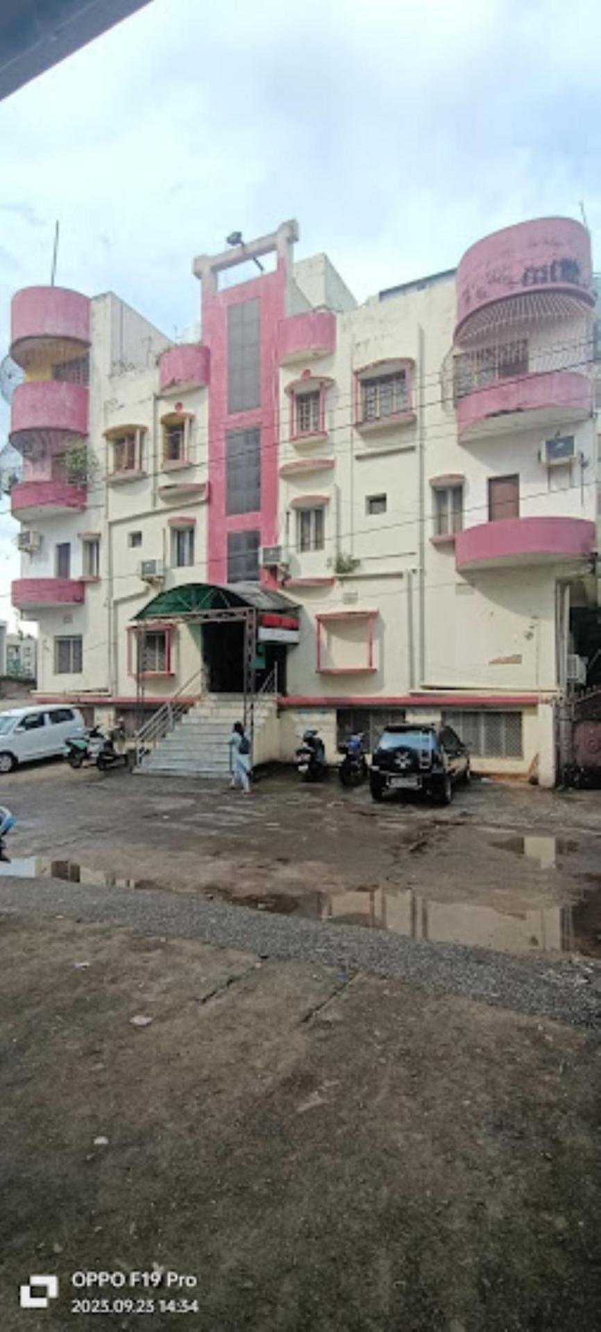 Laxminarayan Club & Resort 바도다라 외부 사진